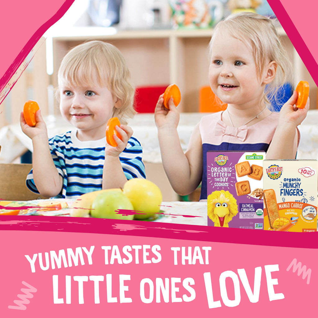 Earth's Best Organic Baby Food, Dissolvable Teething Snack for Babies 6 Months and Older, Strawberry Banana Crunchy Sticks, .56 oz Pack (Pack of 5)