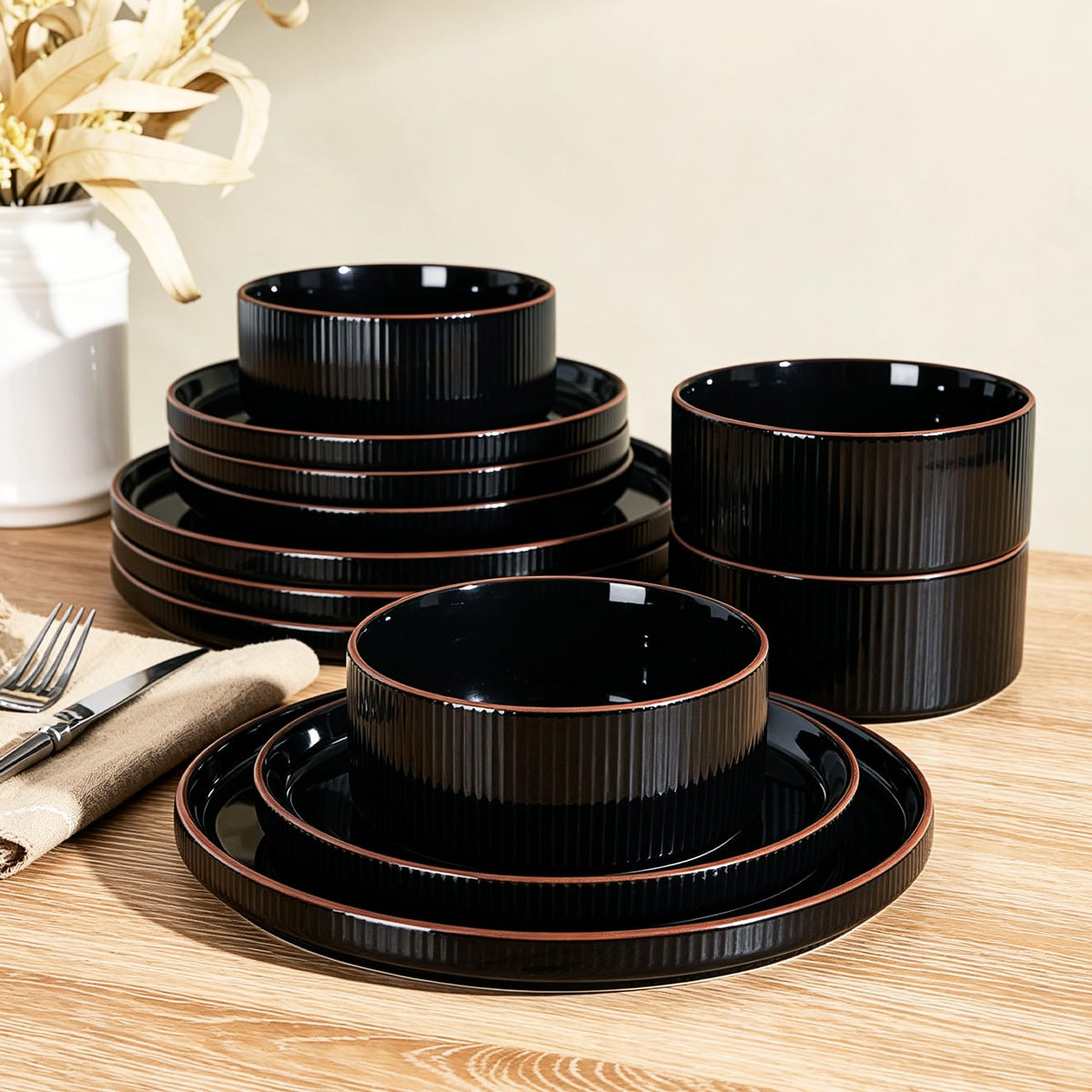 Richmount Line Porcelain Dinnerware Set, dish set for 4, Black