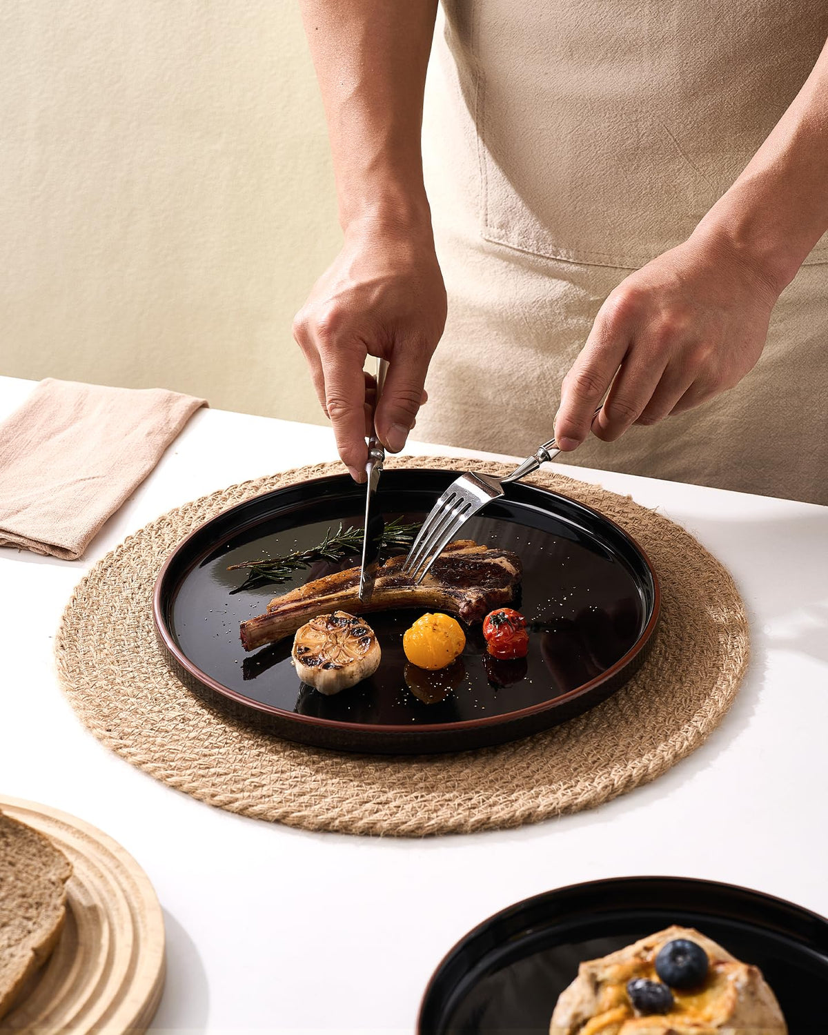 Richmount Line Porcelain Dinnerware Set, dish set for 4, Black